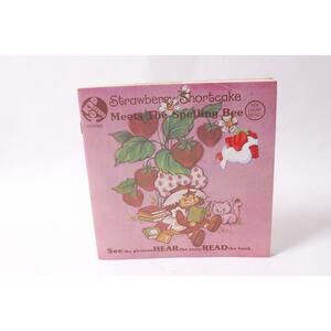 Strawberry Shortcake Meets Spelling Bee Children's Book w Record ~ 260317-WH 990